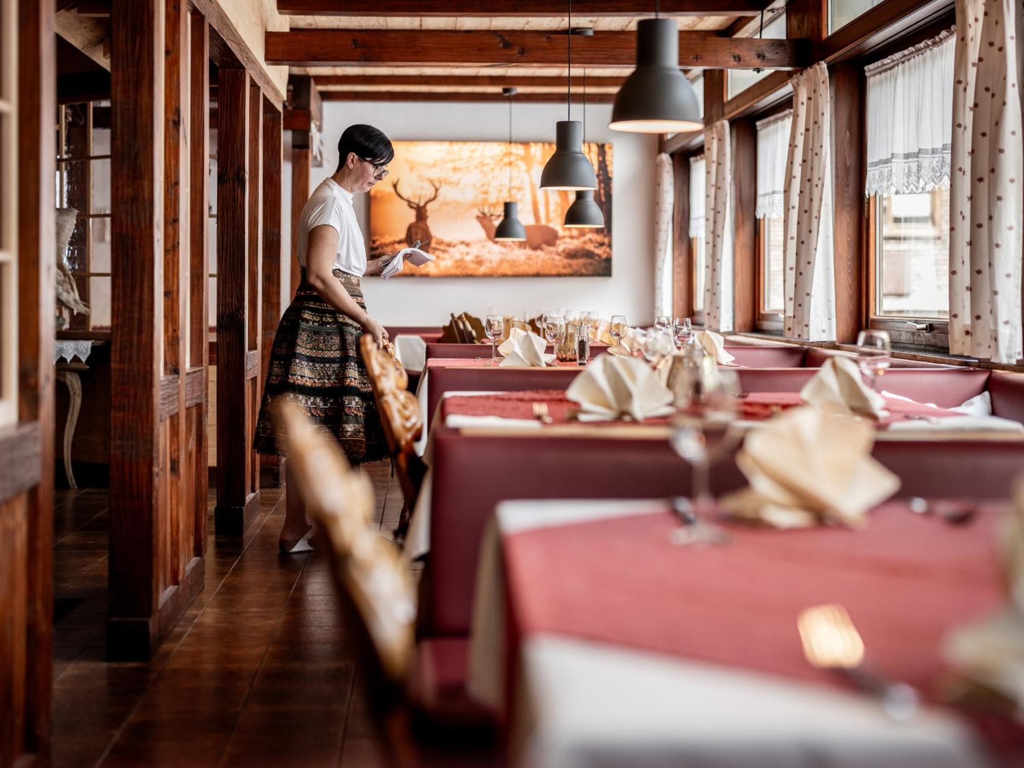 Hotel Engel Mellau Bagian luar foto
