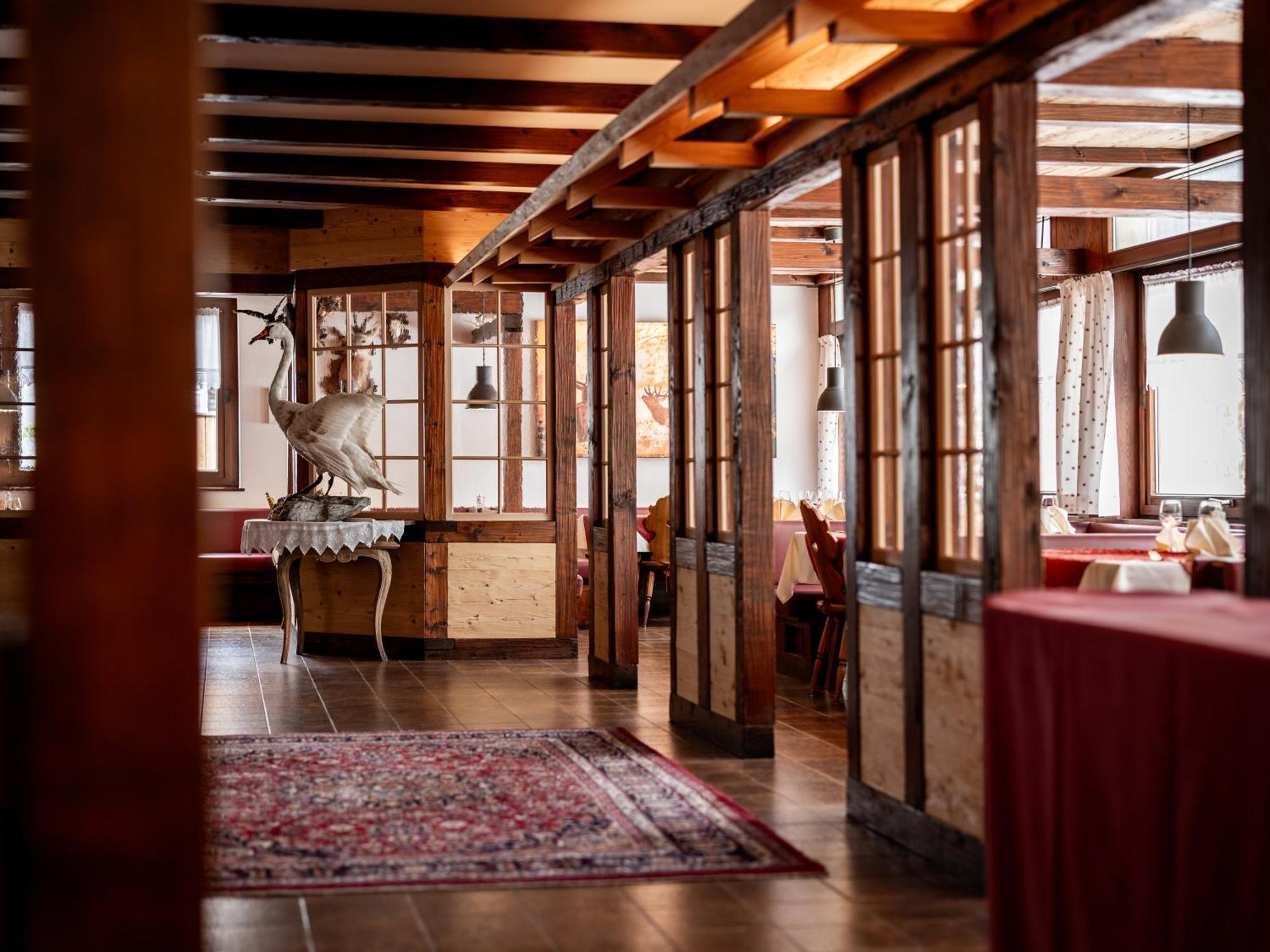 Hotel Engel Mellau Bagian luar foto
